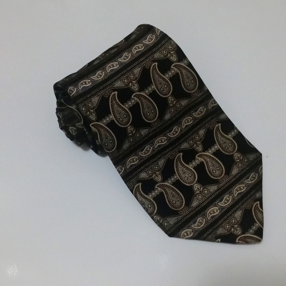 Henry Grethel tie